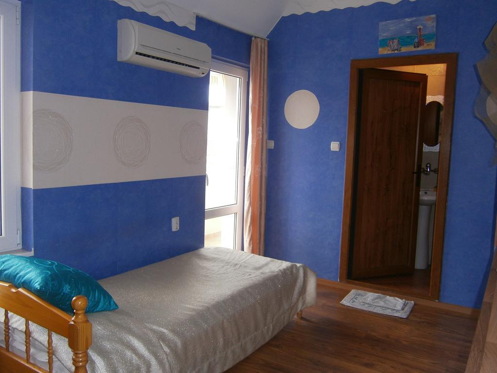 Morska Zvezda Guest House Pomorie Room photo